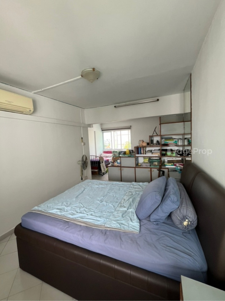 222 SERANGOON AVENUE 4 image 1 of 10