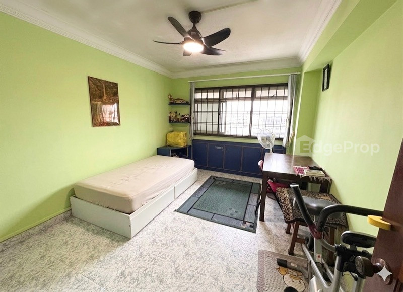 843 JURONG WEST STREET 81 photo 4