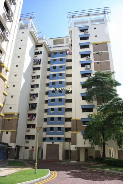 663 WOODLANDS RING ROAD photo 4