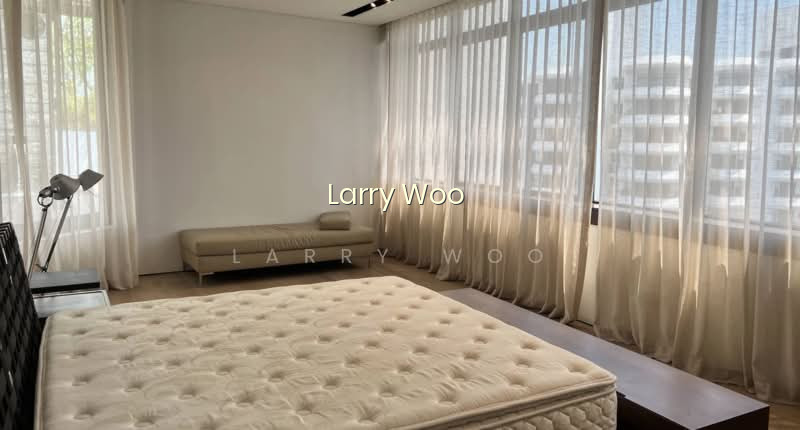 BEVERLY HILL photo 2