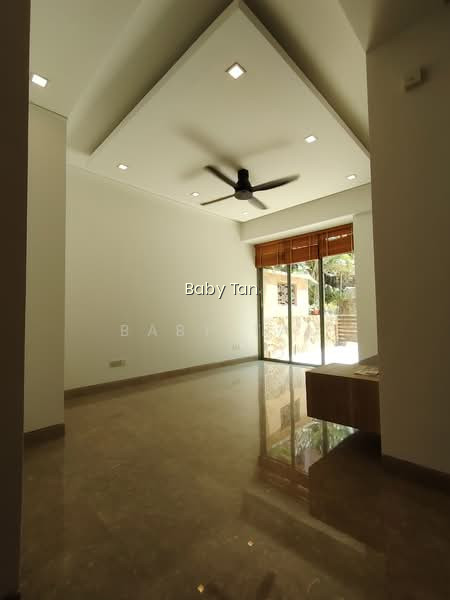 ADAM PARK CONDOMINIUM image 1 of 10