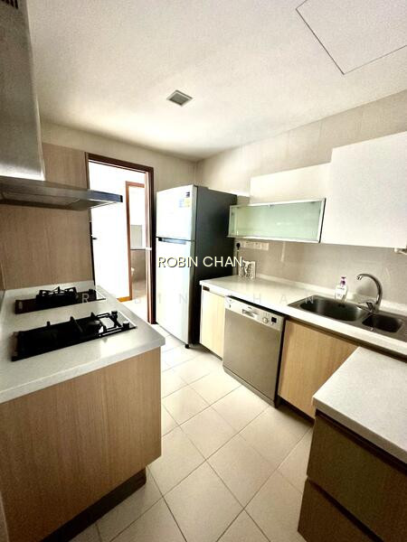 RESIDENCES @ EVELYN photo 5