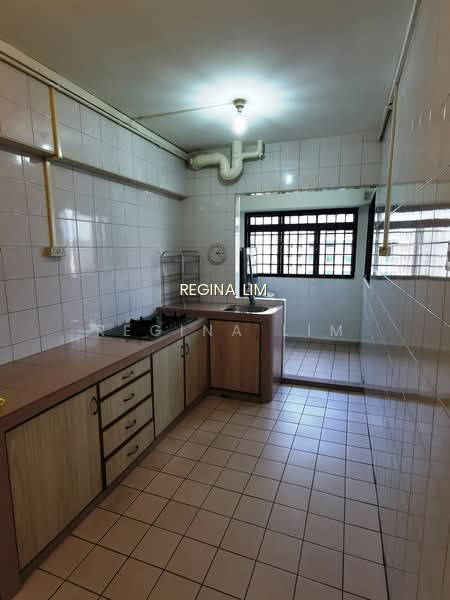 328 SEMBAWANG CRESCENT photo 4