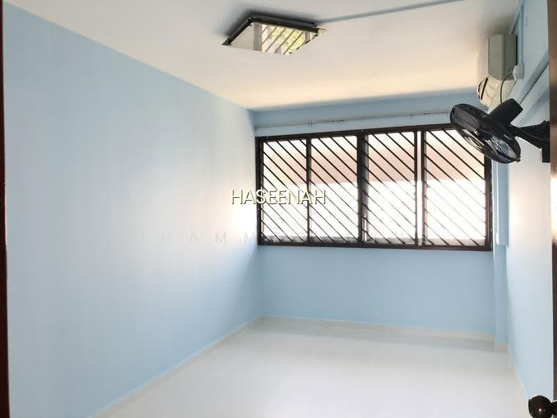 936 TAMPINES AVENUE 5 photo 2