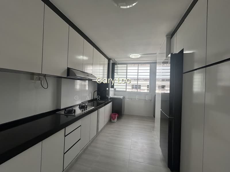 BLK 652 HOUGANG AVE 8 photo 3