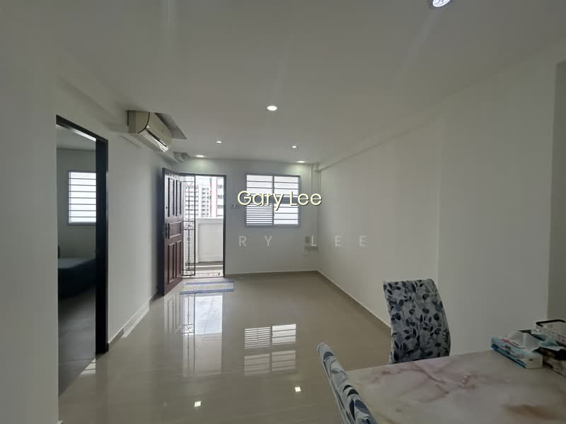 BLK 652 HOUGANG AVE 8 photo 4