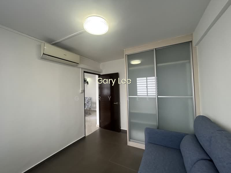 BLK 652 HOUGANG AVE 8 photo 5