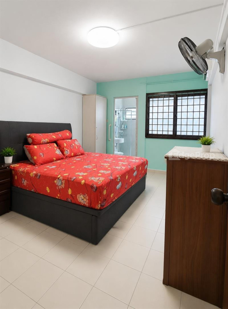 883 TAMPINES STREET 84 photo 5