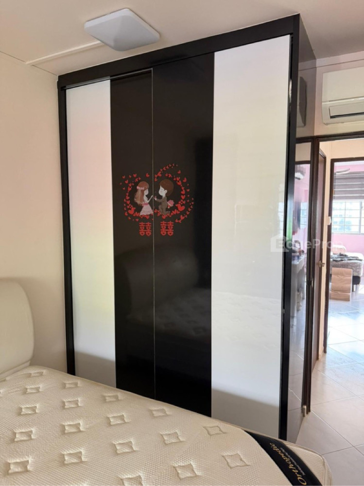 863 YISHUN AVENUE 4 photo 3