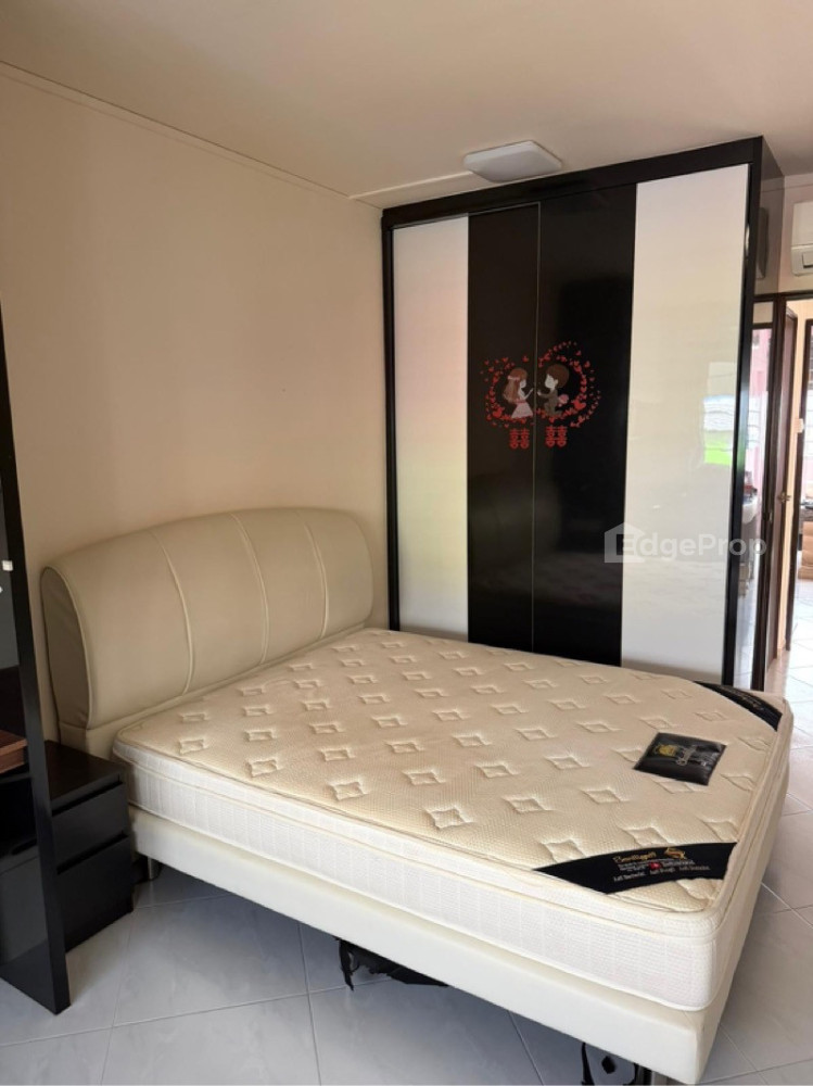 863 YISHUN AVENUE 4 photo 4