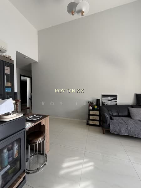 RIVERFRONT RESIDENCES photo 2