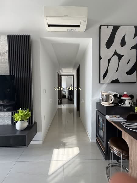 RIVERFRONT RESIDENCES photo 4
