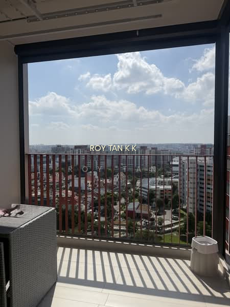 RIVERFRONT RESIDENCES photo 5