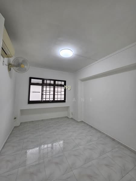 638 WOODLANDS RING ROAD photo 6