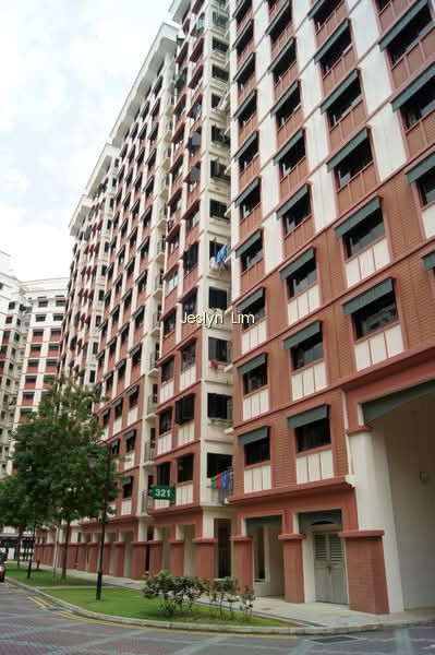 321 SEMBAWANG CLOSE photo 5