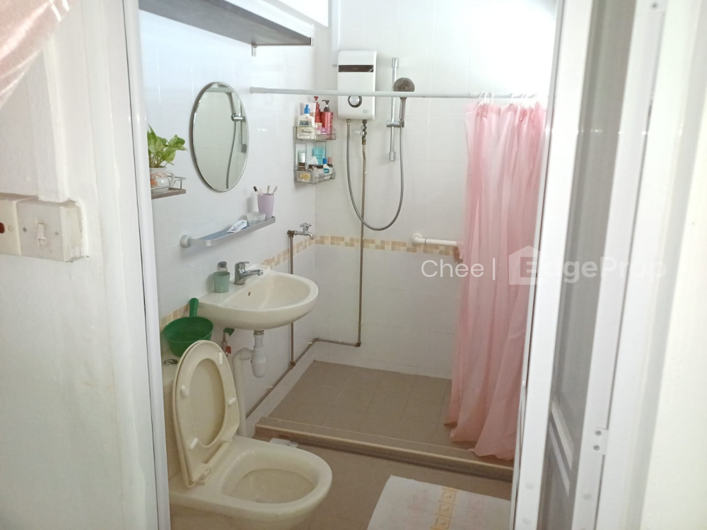 228 JURONG EAST STREET 21 photo 2