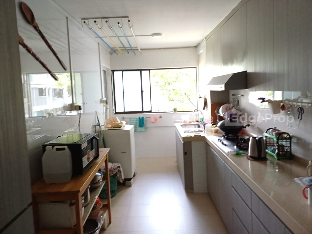 228 JURONG EAST STREET 21 photo 6