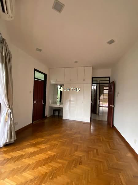 JERVOIS GROVE photo 5