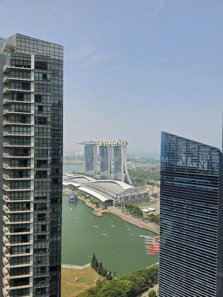 MARINA BAY SUITES