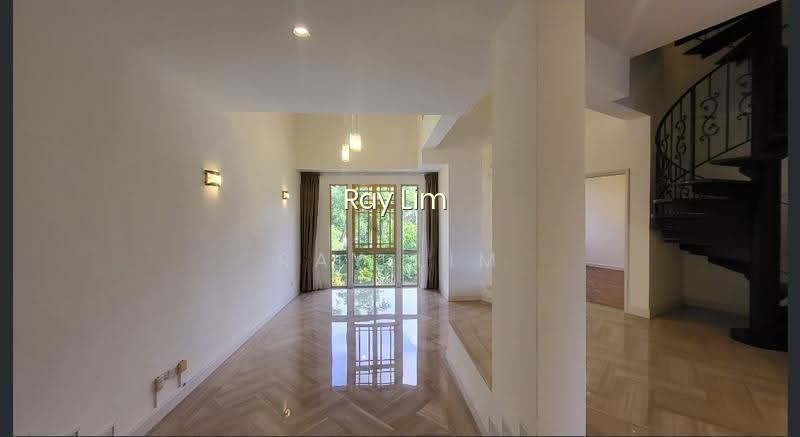 ORANGE REGENCY photo 4