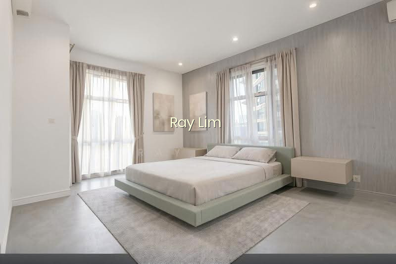 LEONIE CONDOTEL photo 6