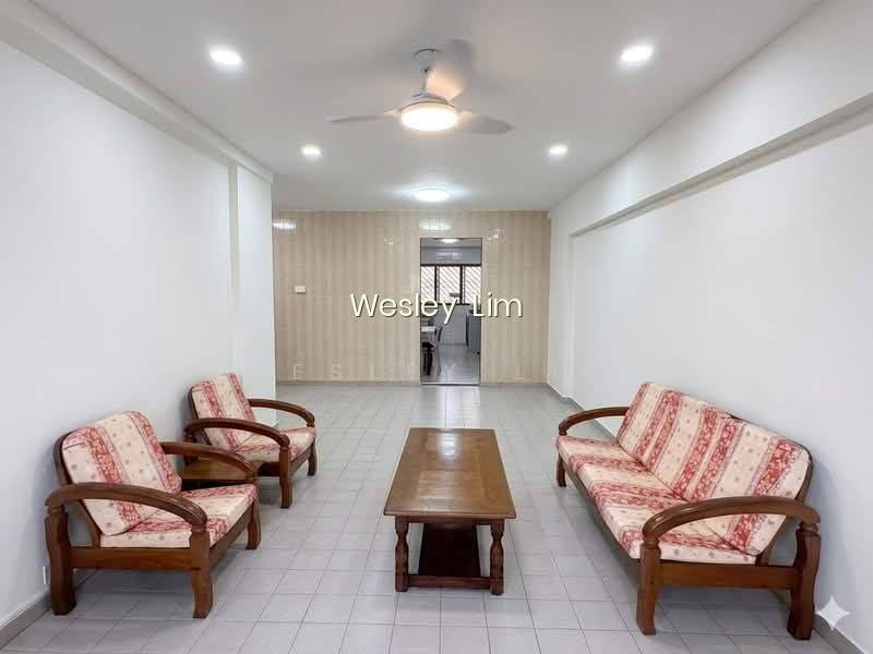 424 TAMPINES STREET 41 image 1 of 10