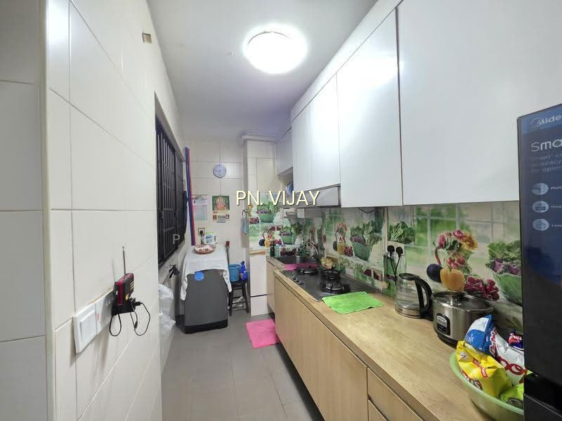181B BOON LAY DRIVE photo 3