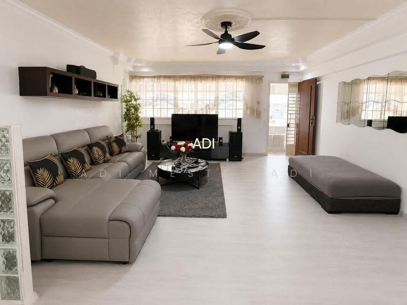 854 TAMPINES STREET 82