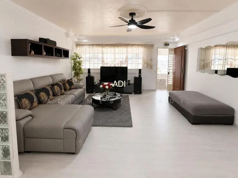 854 Tampines Street 82 image 1 of 10