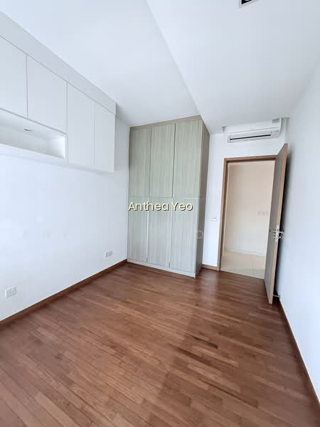 THE METROPOLITAN CONDOMINIUM photo 2