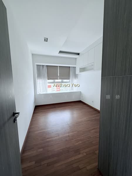 THE METROPOLITAN CONDOMINIUM photo 3