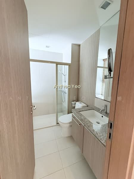 THE METROPOLITAN CONDOMINIUM photo 4