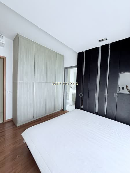 THE METROPOLITAN CONDOMINIUM photo 5