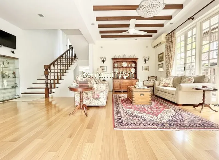 Quaint 2STY Home With an Unblocked View! image 1 of 5