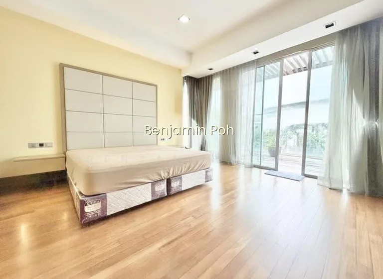 Move-In 3STY Semid With Unblocked View!! image 1 of 3