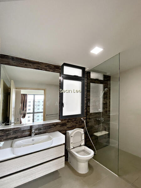 THE LUXURIE photo 6
