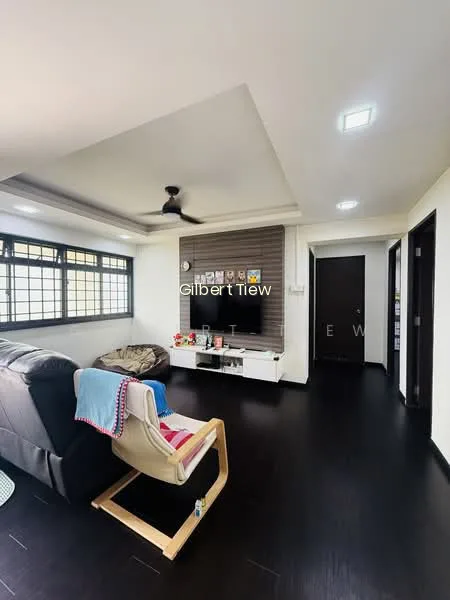713 Tampines Street 71 image 1 of 10
