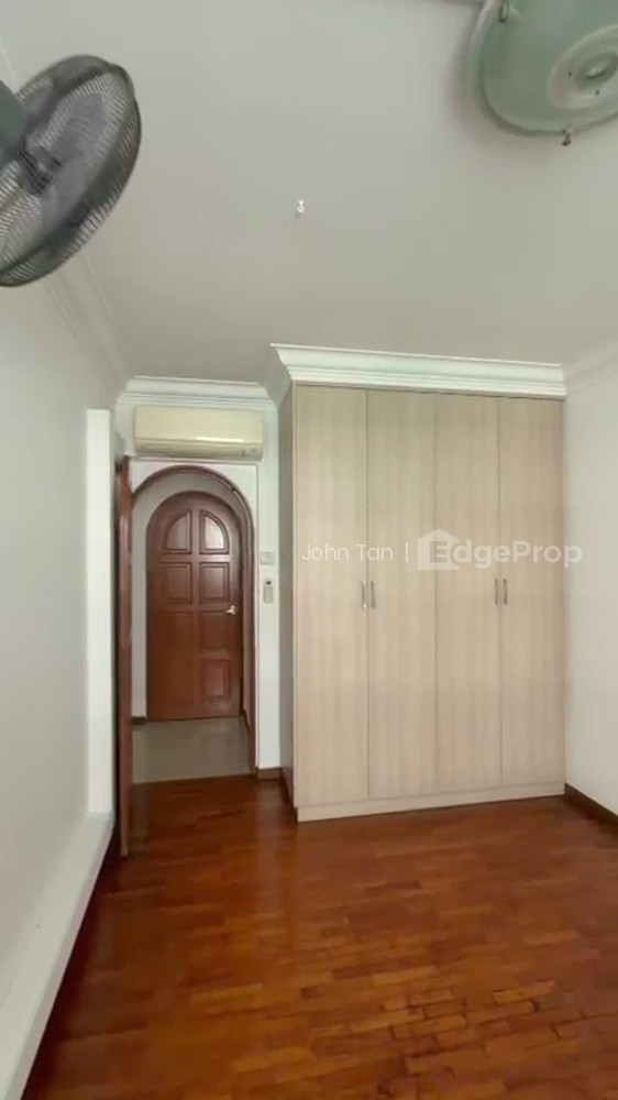 824 JURONG WEST STREET 81 photo 3