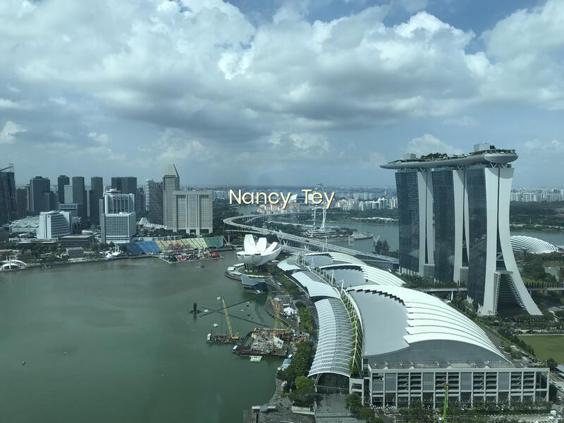 MARINA BAY RESIDENCES photo 4