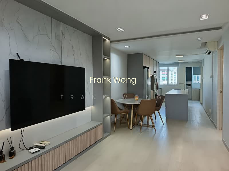 21 EUNOS CRESCENT