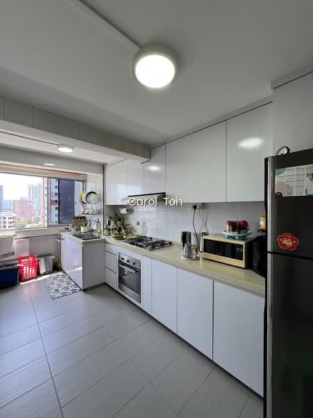 170 STIRLING ROAD photo 3