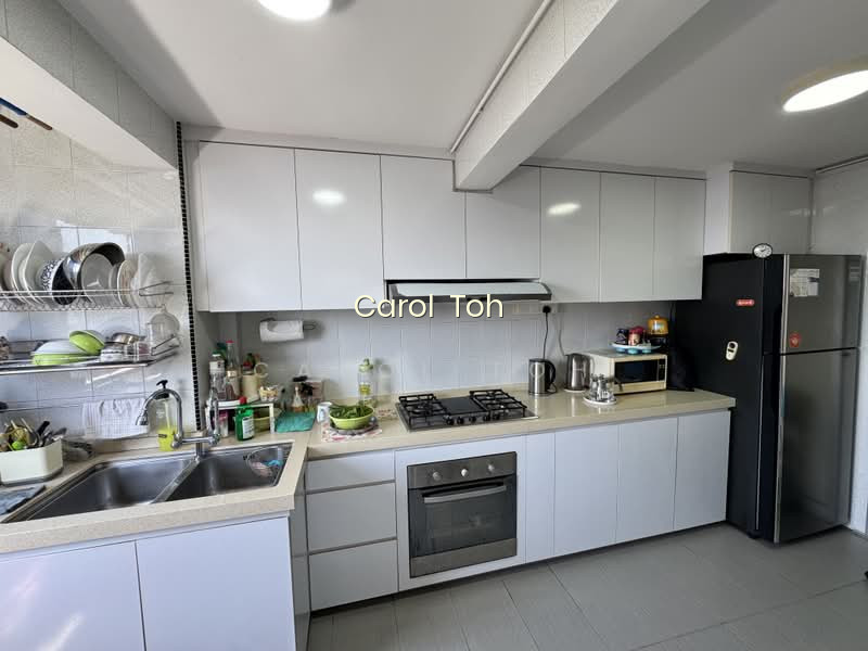 170 STIRLING ROAD photo 4