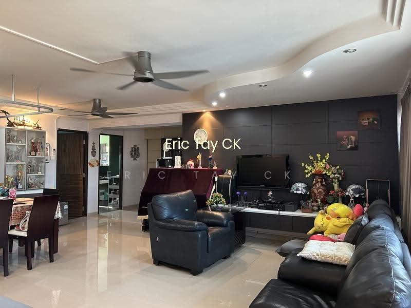 856C TAMPINES STREET 82