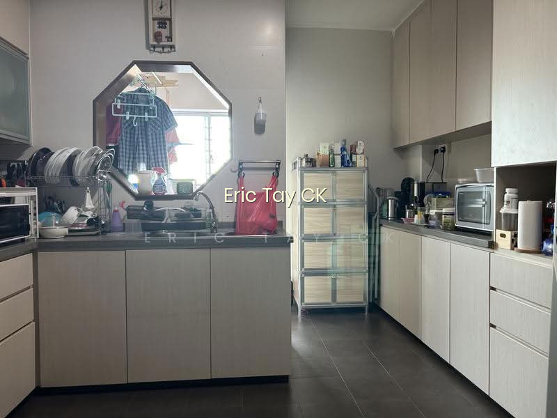 856C TAMPINES STREET 82 photo 3