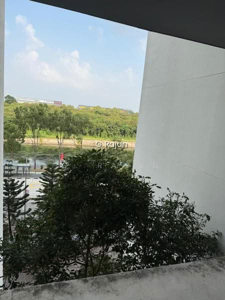 RIVERFRONT RESIDENCES photo 5