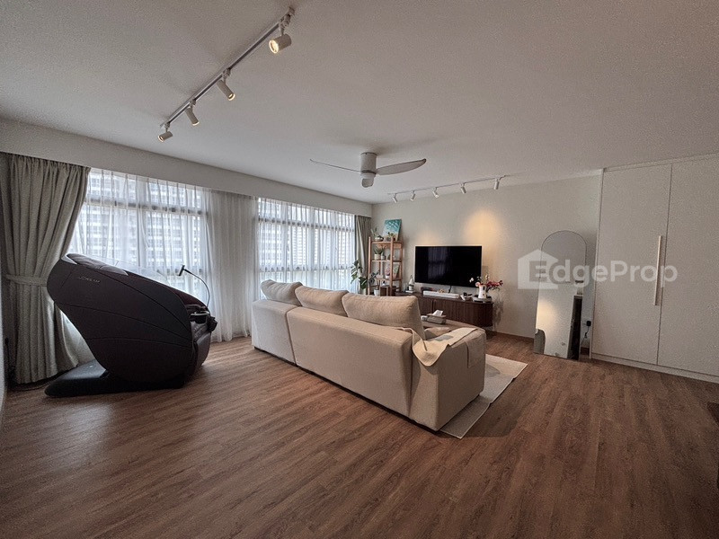 621B TAMPINES STREET 61 photo 3
