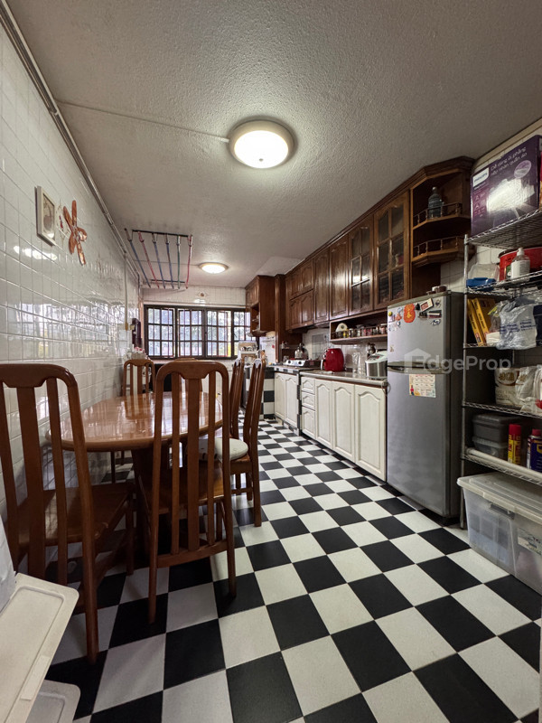 735 YISHUN STREET 72 image 1 of 10