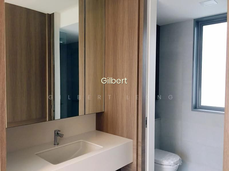 ECHELON photo 4