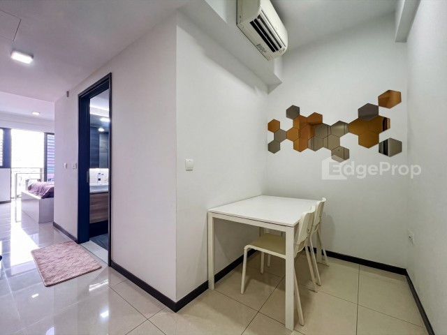 THE POIZ RESIDENCES photo 5