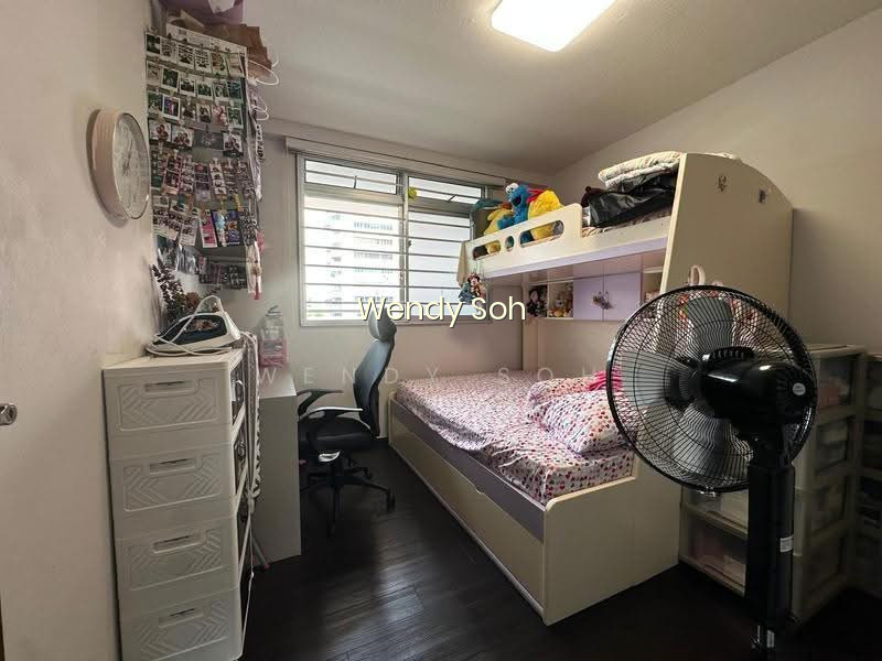 650 HOUGANG AVENUE 8 photo 4